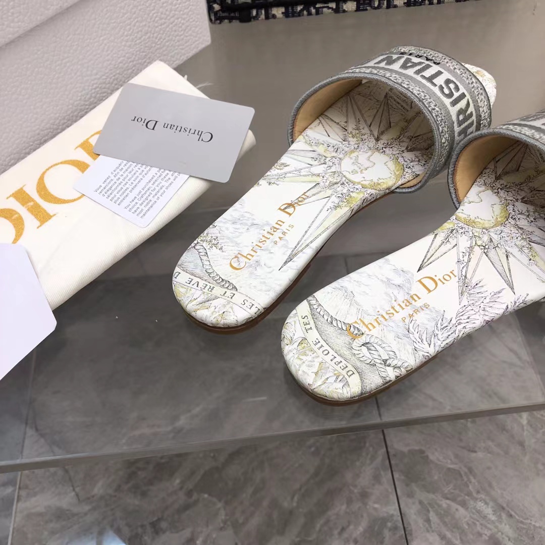 D*or slippers