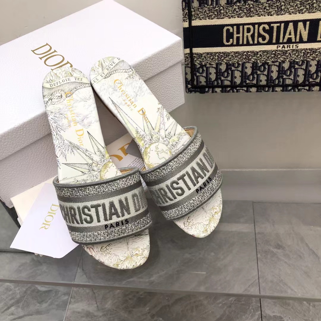D*or slippers