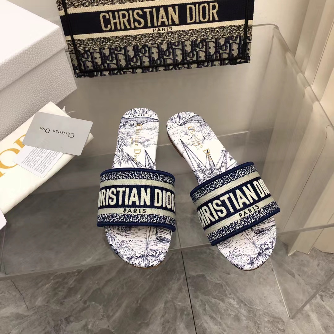 D*or slippers