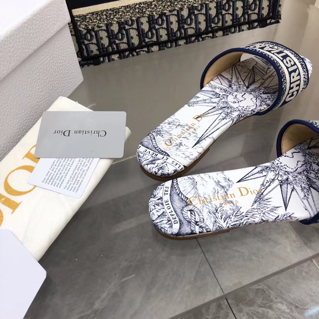 D*or slippers