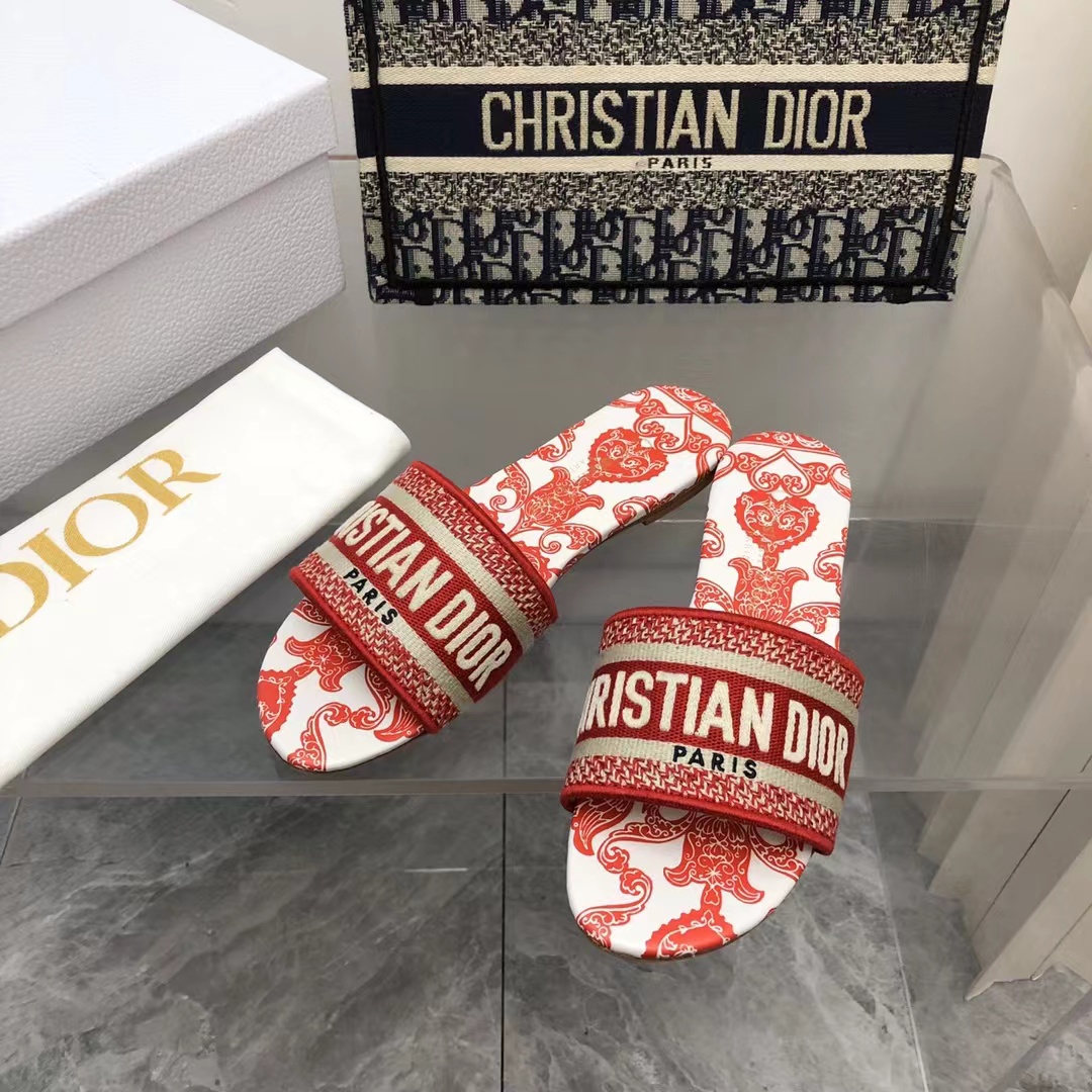 D*or slippers
