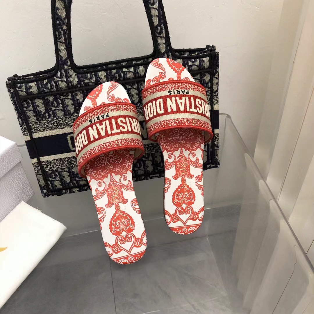 D*or slippers