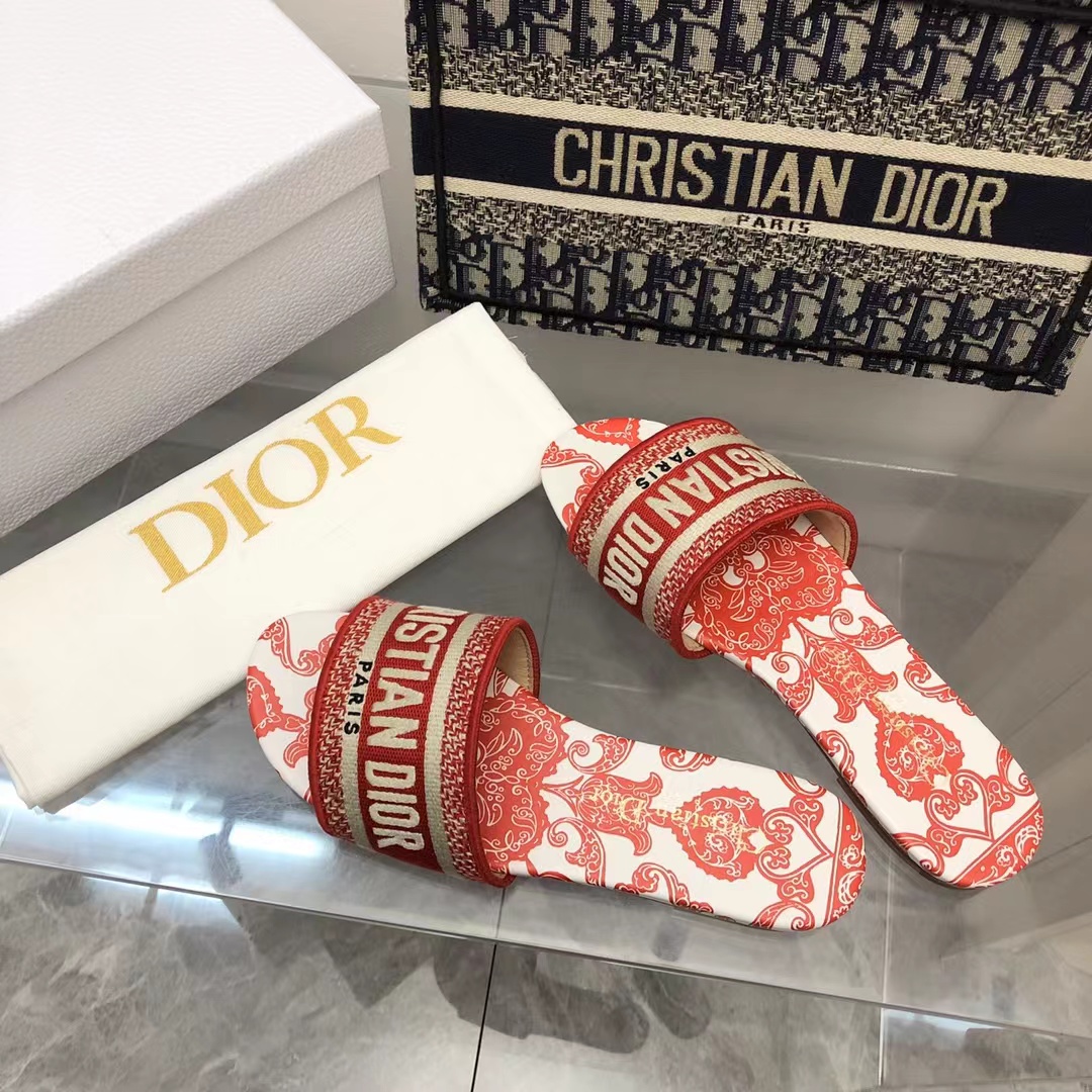D*or slippers