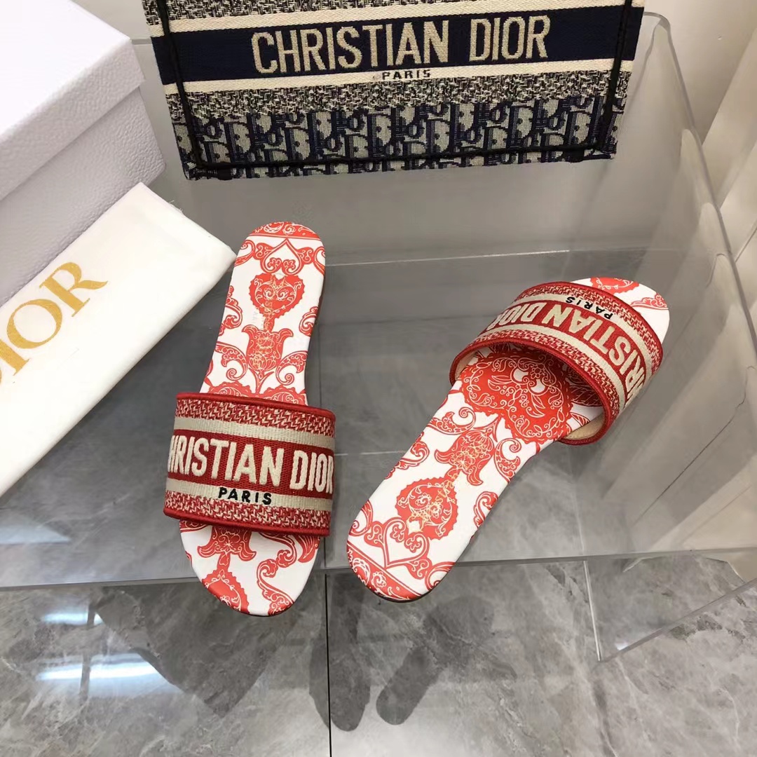 D*or slippers