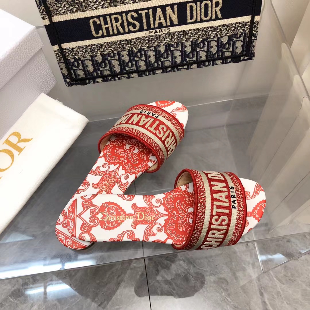 D*or slippers