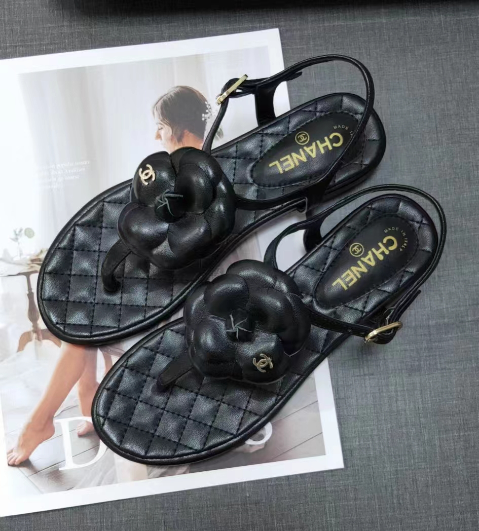 Ch*el cc logo leather flat