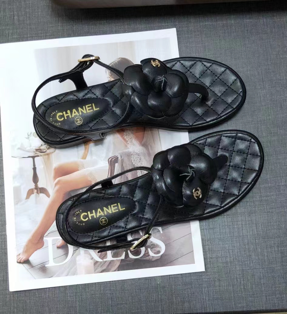 Ch*el cc logo leather flat