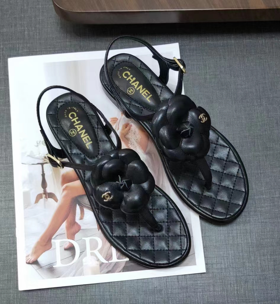 Ch*el cc logo leather flat