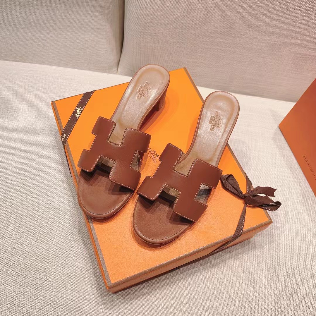 H**mes oran sandals