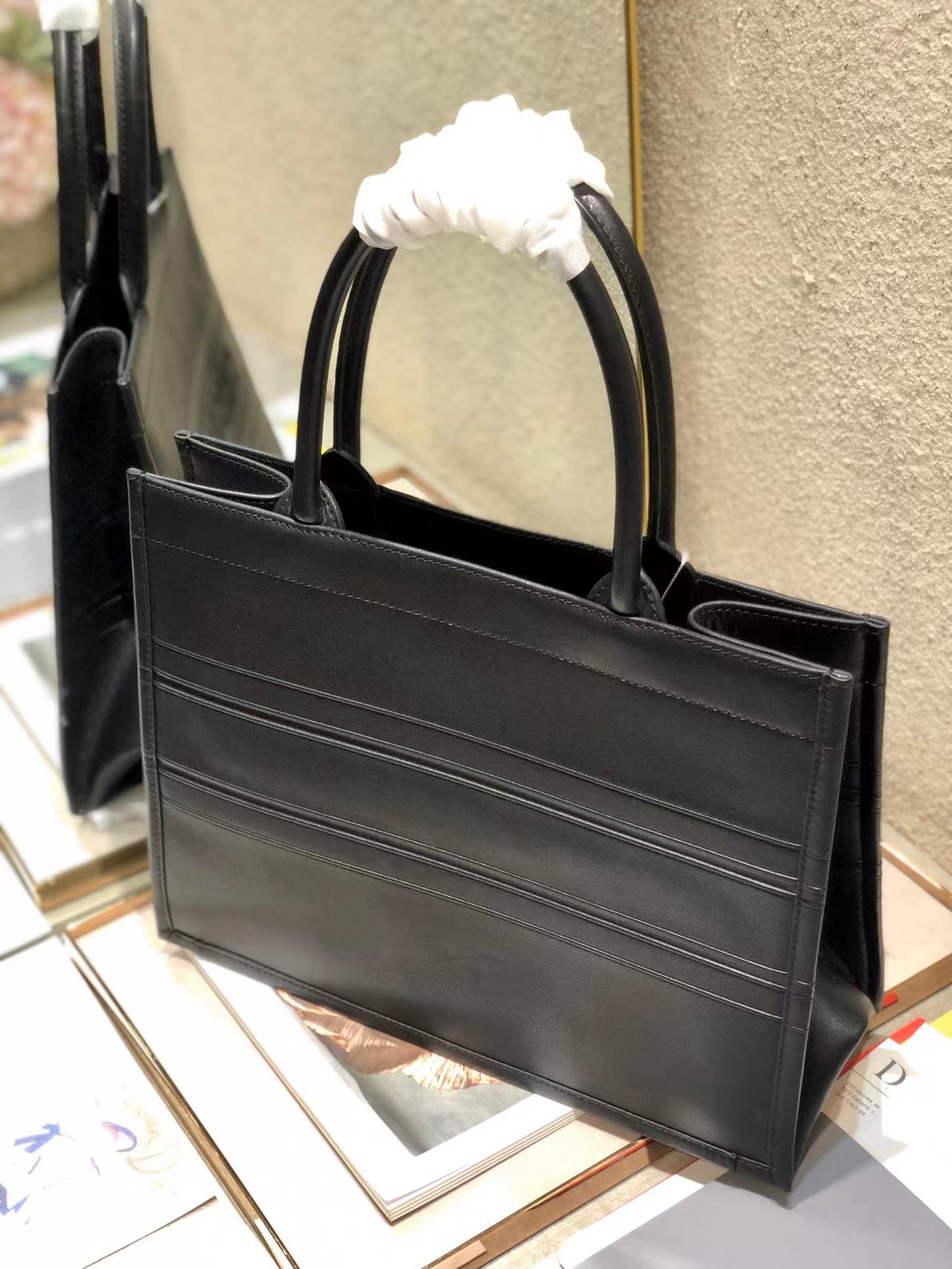 D*or book tote