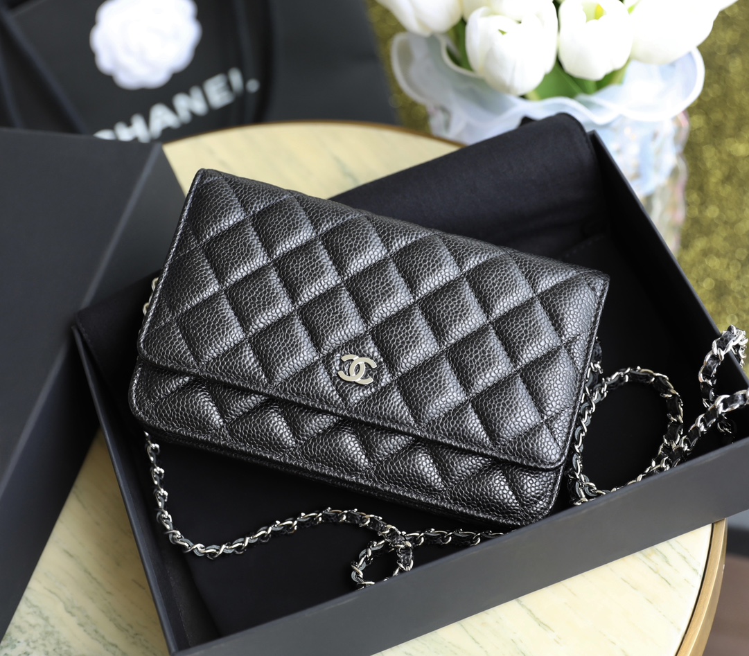 Ch*el woc bag