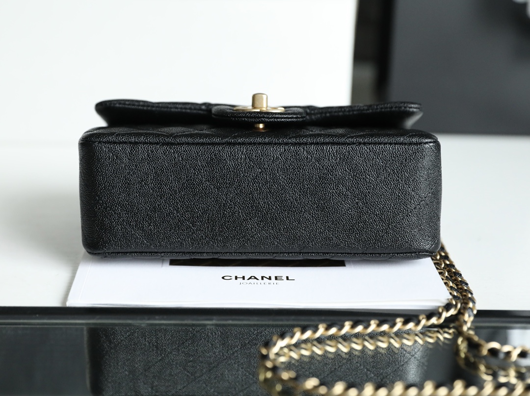 Ch*el mini handbag