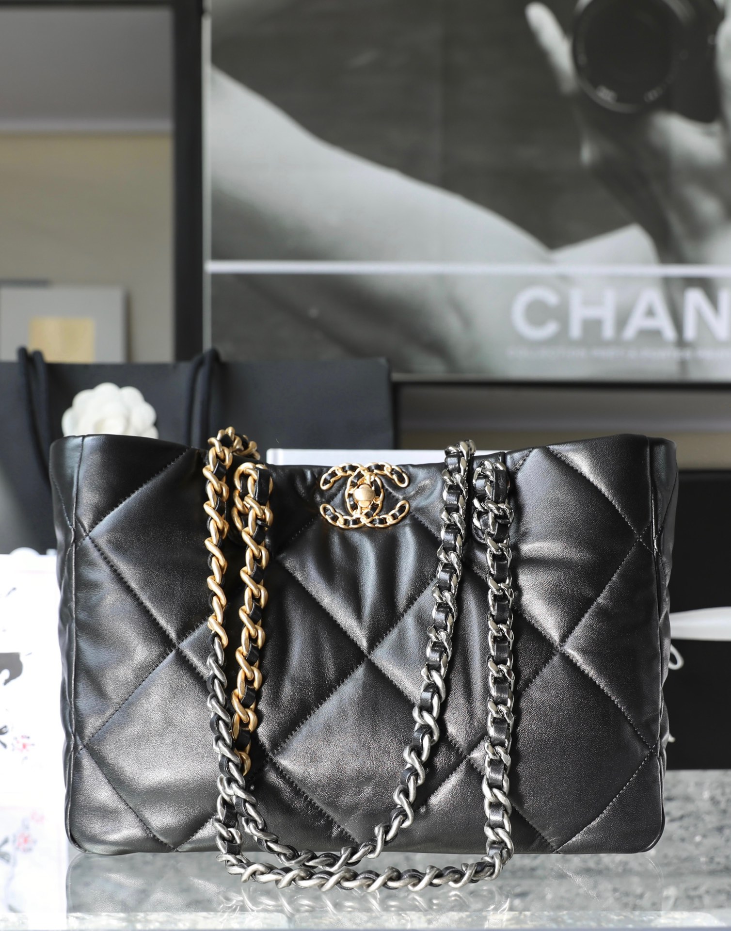 Shopping bag
