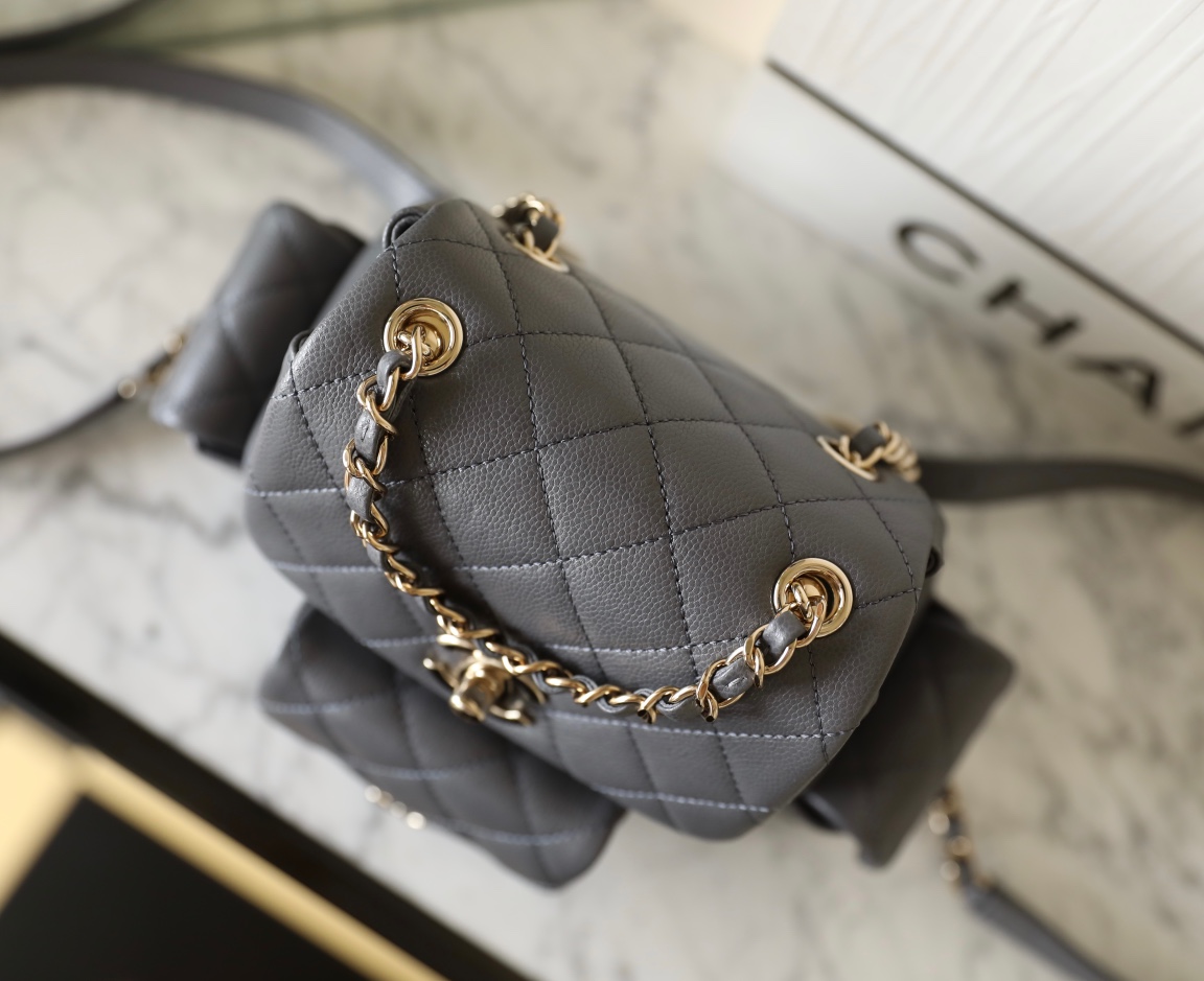 Ch*el backbag
