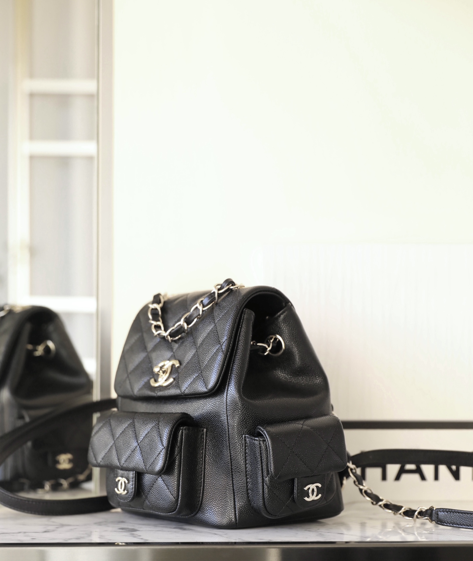 Ch*el backbag