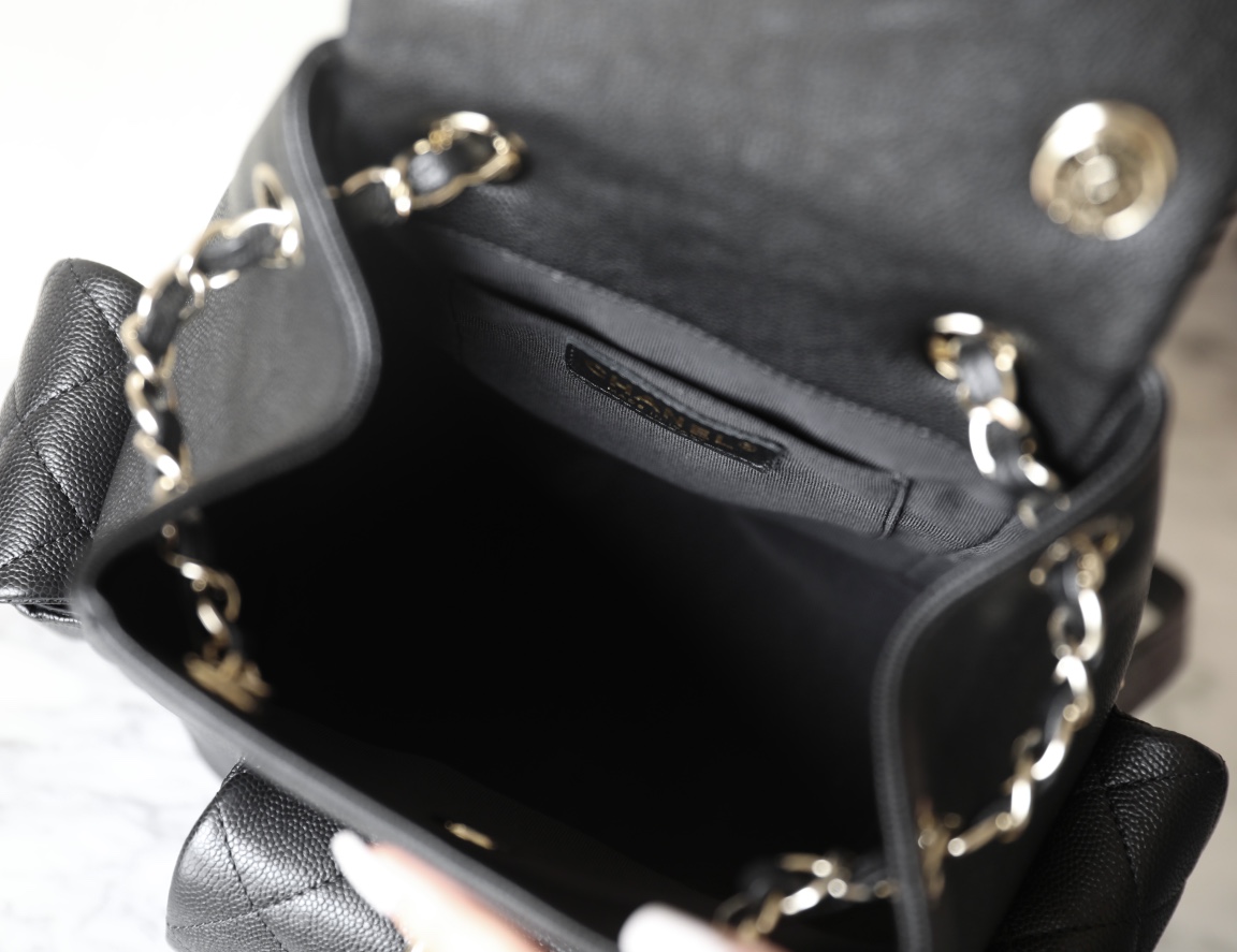 Ch*el backbag