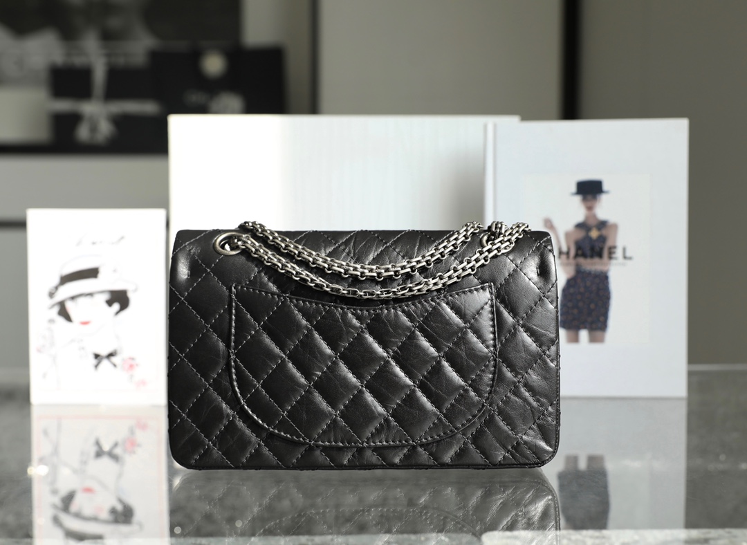 Classic flap bag
