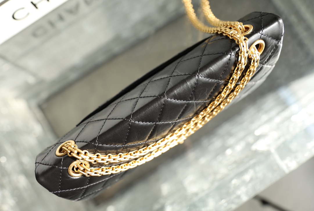 Classic flap bag