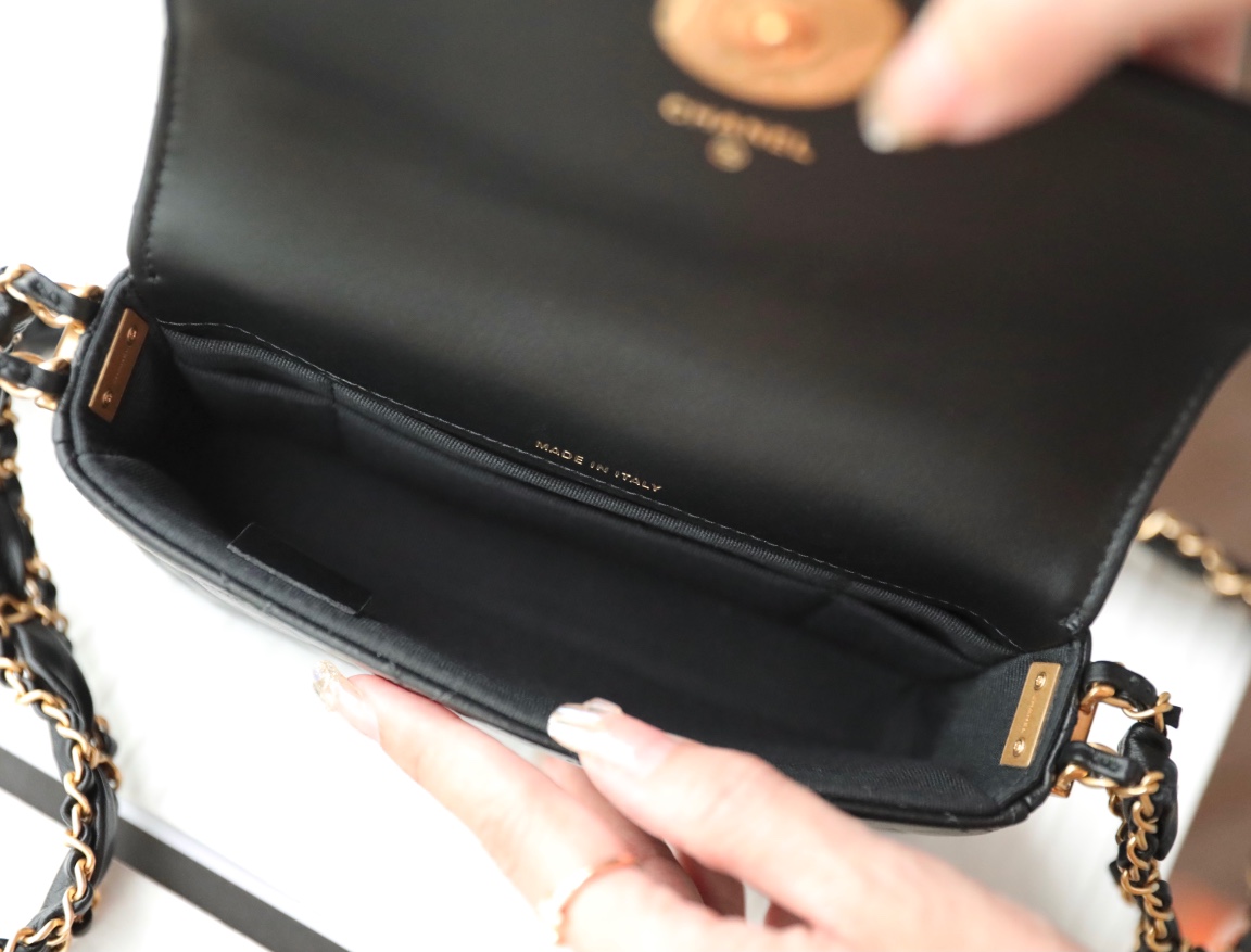 Flap bag