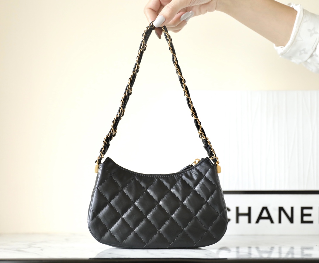 Ch*el hobo bag