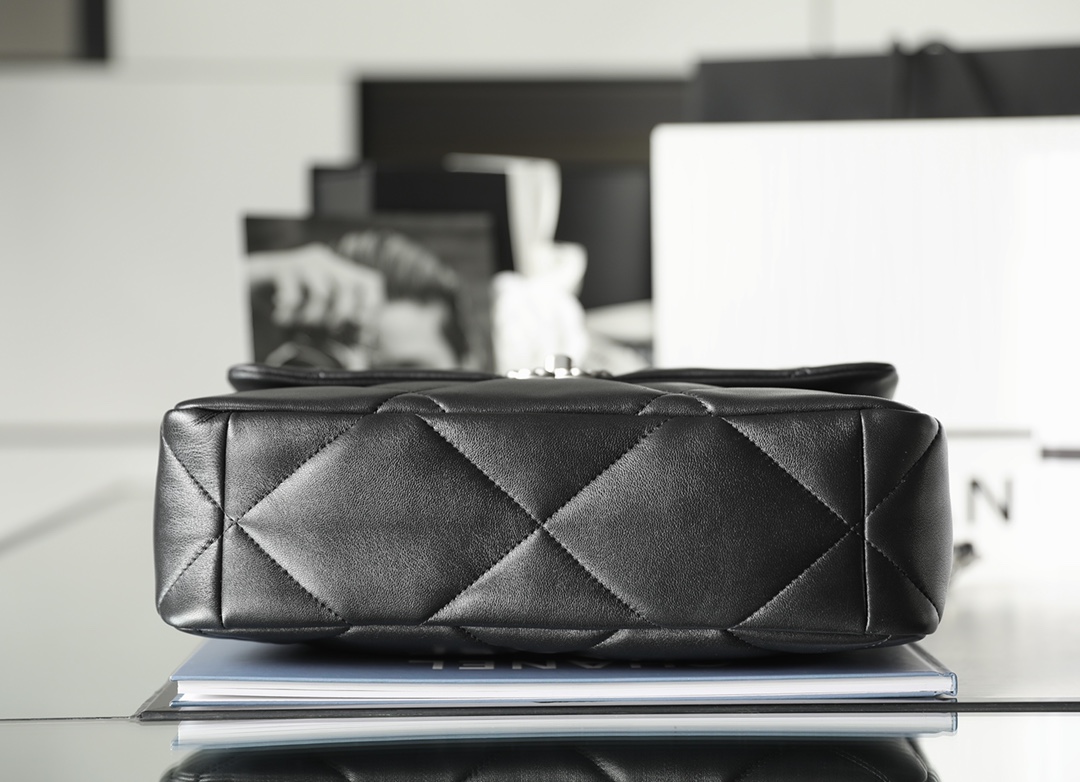 Classic flap bag