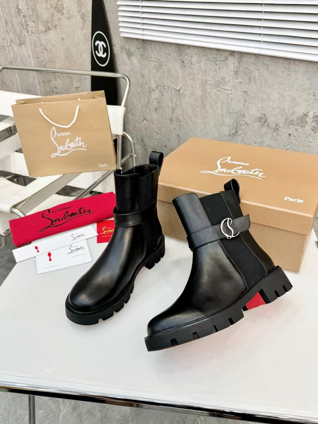 Ch**an louboutin chelsea booty