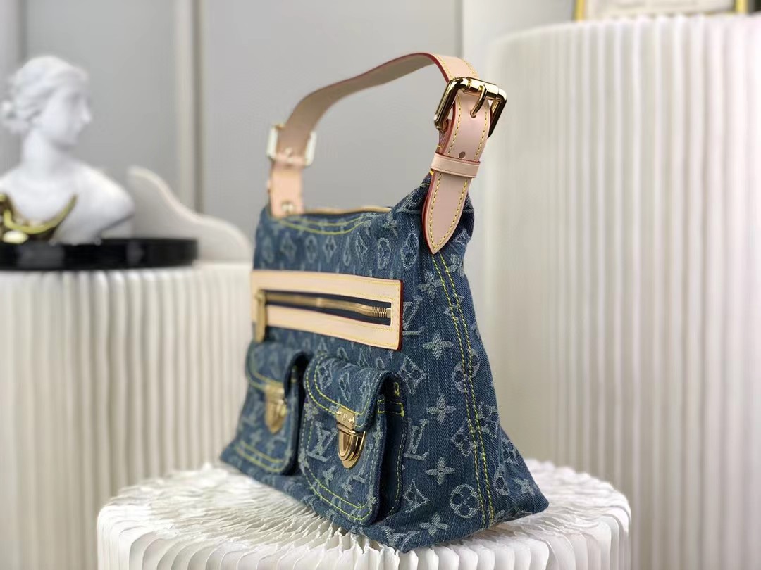 l**is V*t*n monogram denim baggy pm blue
