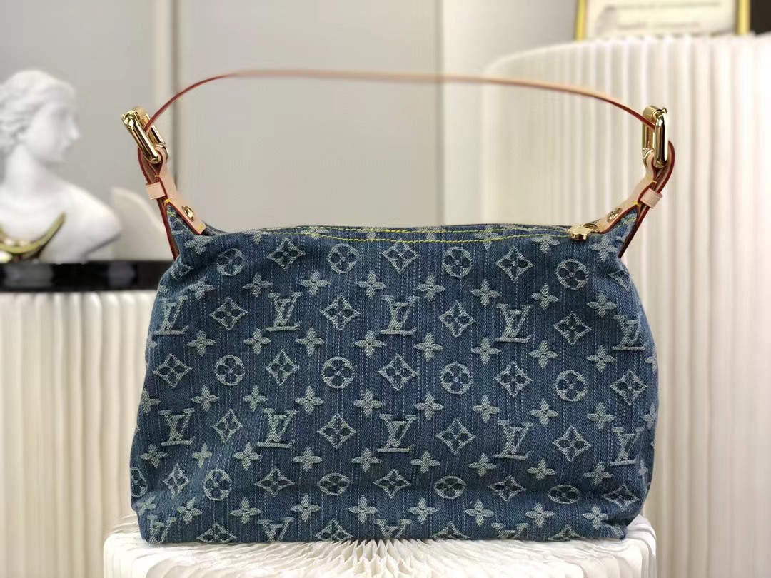 l**is V*t*n monogram denim baggy pm blue