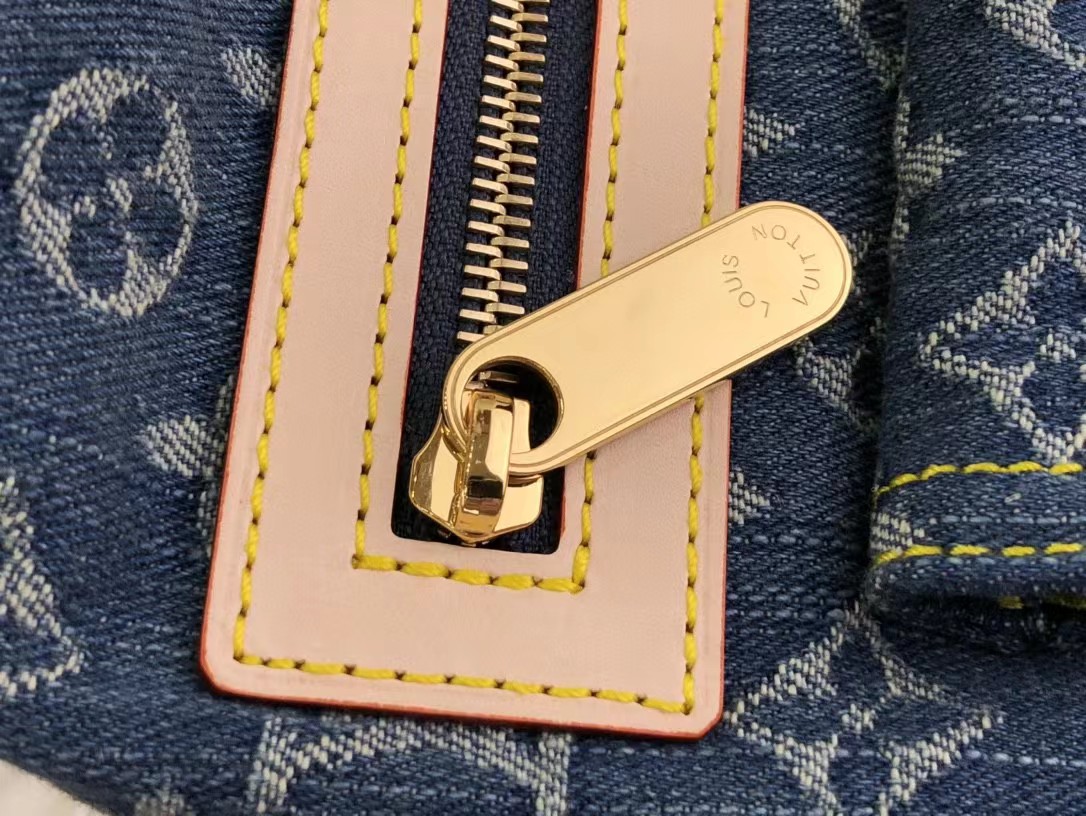 l**is V*t*n monogram denim baggy pm blue